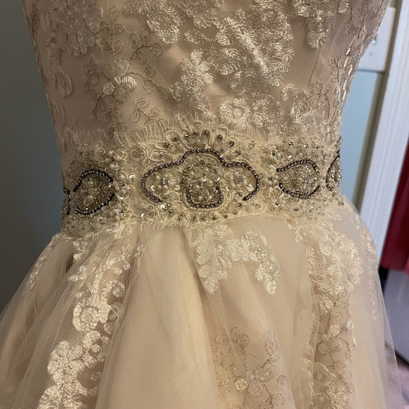 Casablanca wedding dress - Picture 10 of 14